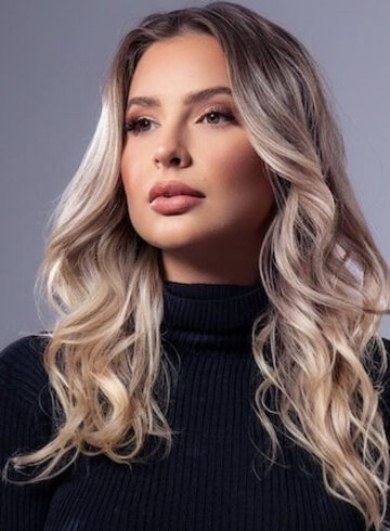 Bayswater petite Mirelly london escort