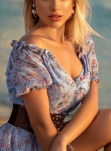 Mayfair blonde Eva in dubai london escort
