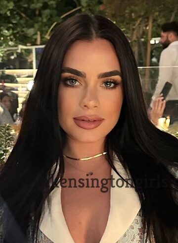 Notting Hill brunette Bonnie london escort