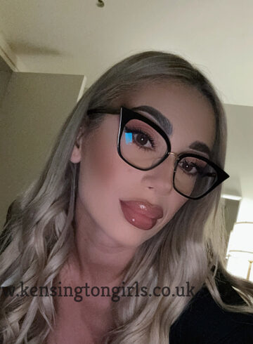 Marylebone blonde Alice london escort