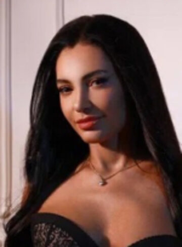 Marble Arch party-girl Kylie london escort