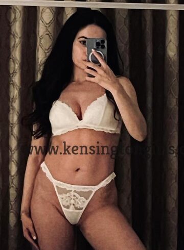 Earls Court pornstar Zehra london escort
