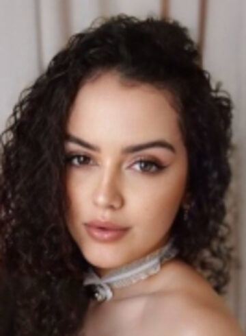 Outcall Only brunette Latifa london escort