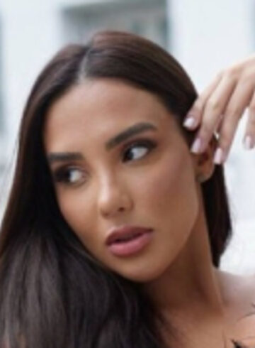 Central London 300-to-400 Denella london escort