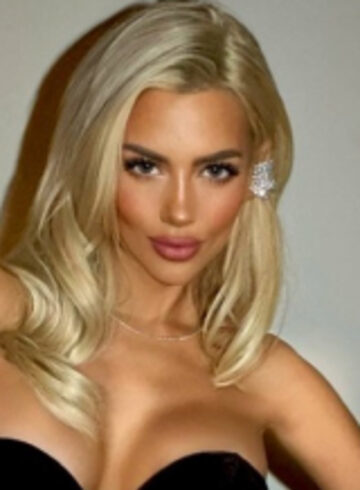 South Kensington blonde Devon london escort