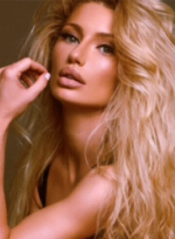 Knightsbridge elite Julia london escort