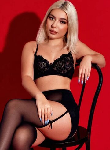 Marble Arch brunette Page london escort
