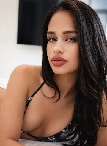 central london party-girl Sara Silva london escort