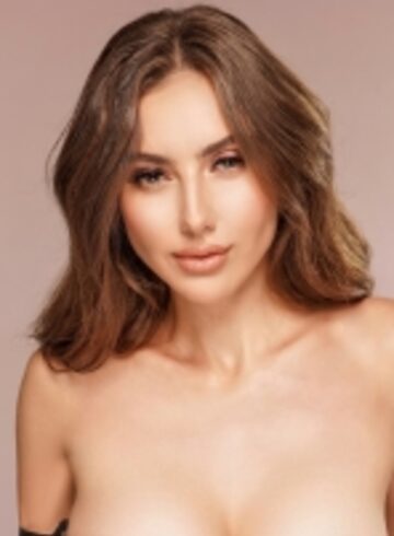 Central London brunette Dakota london escort