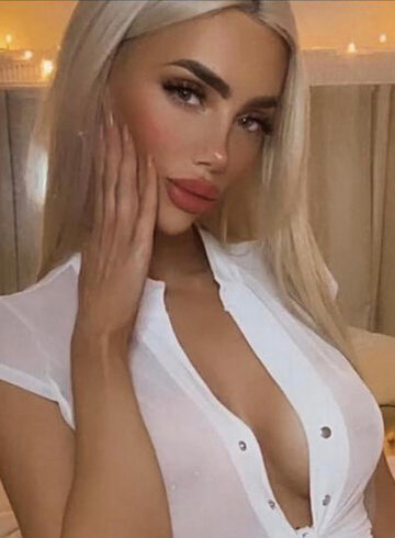 Kensington blonde Karla london escort