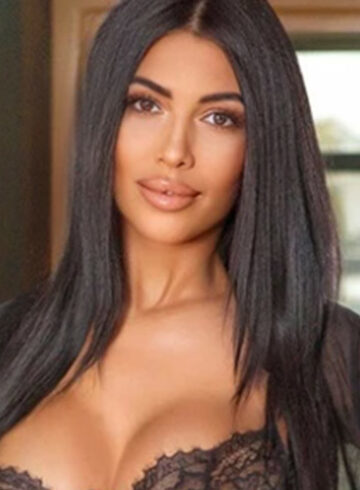 Gloucester Road brunette Delia london escort