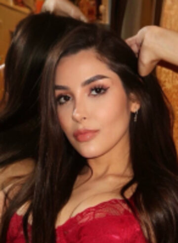 Kensington party-girl Esteva london escort