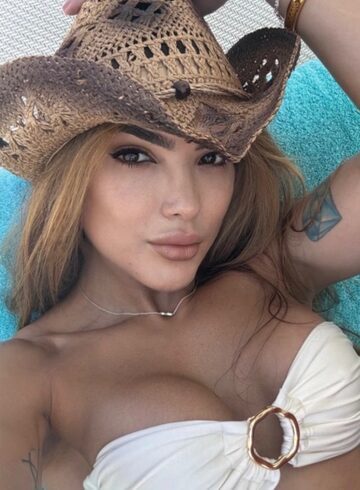 Mayfair latin Lauren london escort