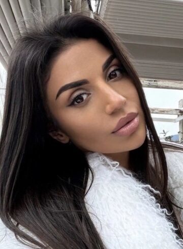 Mayfair party-girl Samantha london escort
