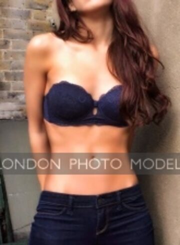 Outcall Only brunette Vicky london escort