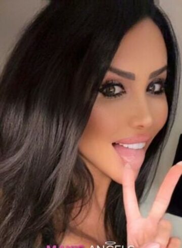 Kensington brunette Izzy london escort