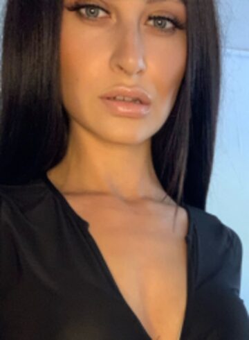 Earls Court brunette Ameliah london escort