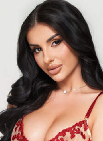 Knightsbridge brunette Venus london escort