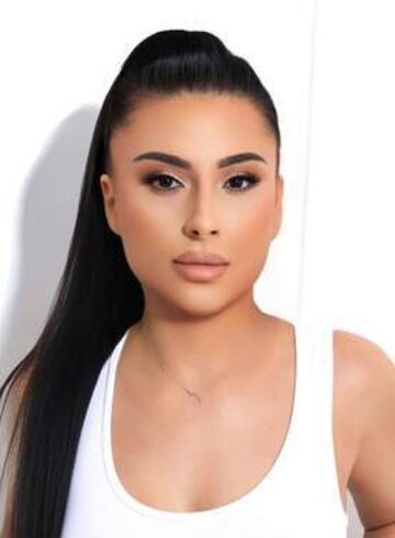 Marble Arch petite Abby london escort