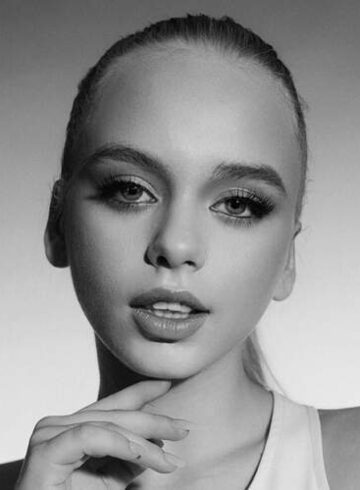 Paddington 600-and-over Dosia london escort