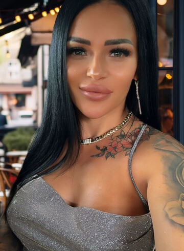 Gloucester Road 200-to-300 Sia london escort