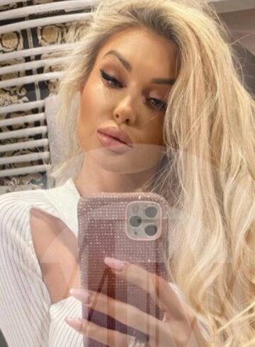 Knightsbridge busty Alexia london escort