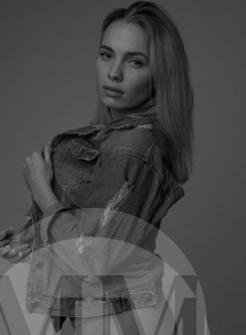 central london brunette Dita london escort