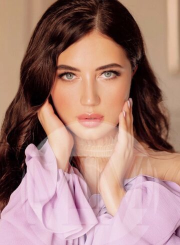 central london brunette Maddie london escort