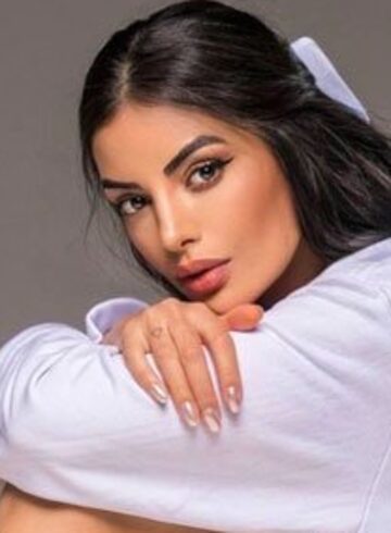 Earls Court party-girl Palerma london escort