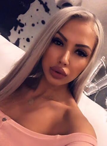 Edgware Road blonde Monica london escort