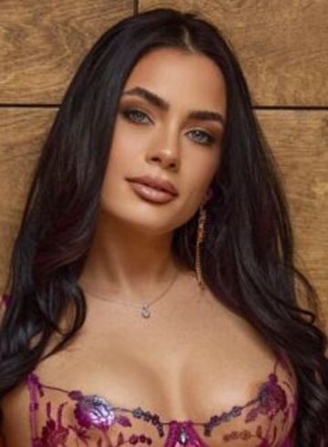 Notting Hill brunette Bonnie london escort