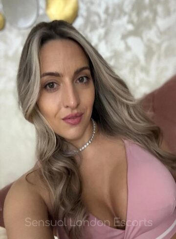 South Kensington massage Kinga london escort