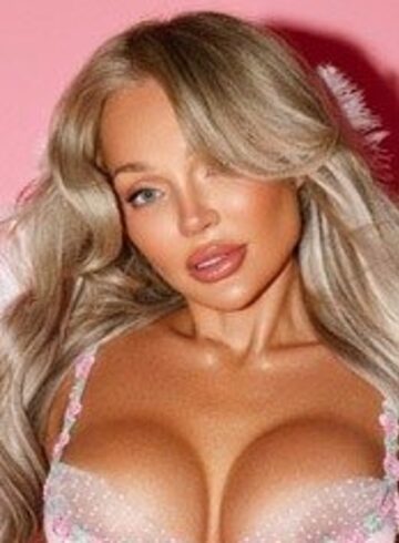 Central London busty Adriana london escort