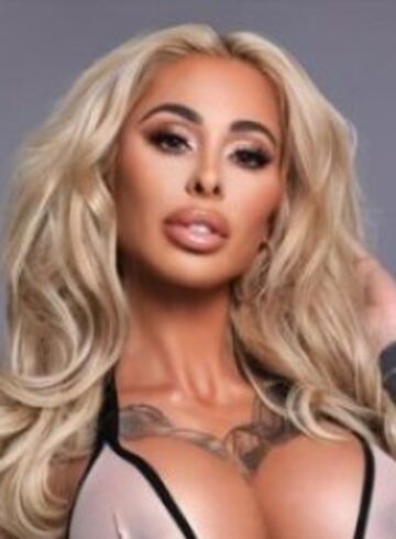 Kensington brunette Frankie london escort