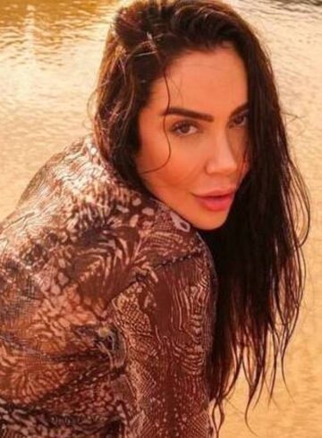 Kensington brunette Tina london escort