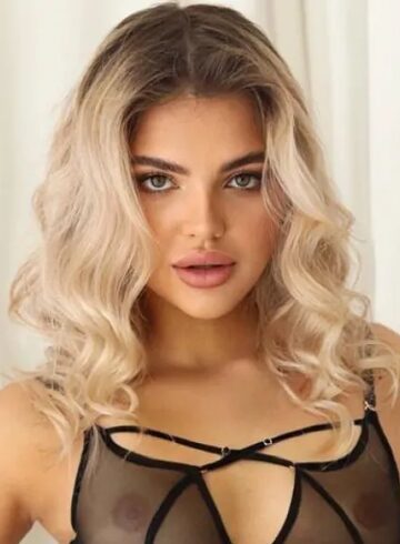 Earls Court elite Yunita london escort