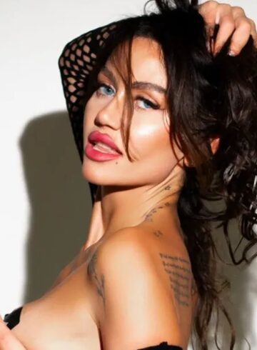Earls Court 300-to-400 Charoite london escort