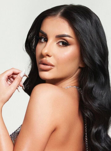 Knightsbridge 200-to-300 Venus london escort