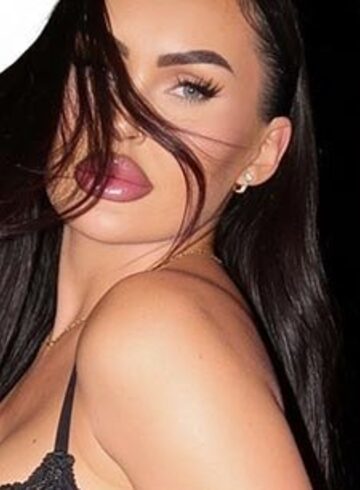 Central London brunette Erin london escort