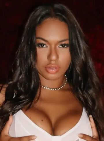 Baker Street brunette Bronsun london escort