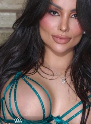 Kensington brunette Bella london escort