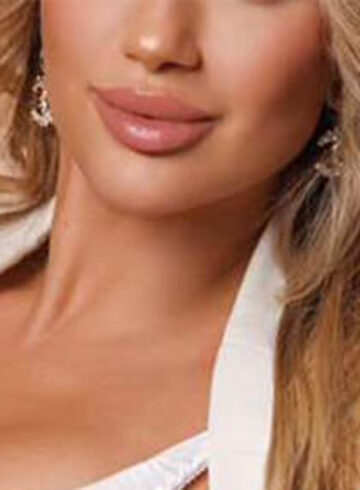 Marylebone blonde Kerry london escort