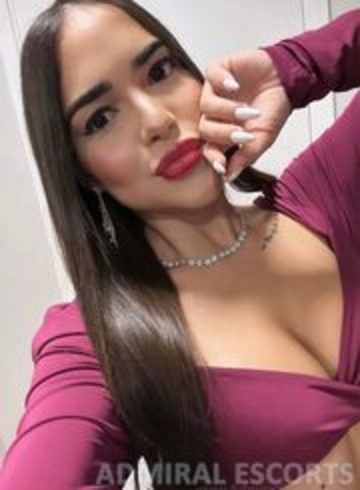 central london petite Bogdana london escort