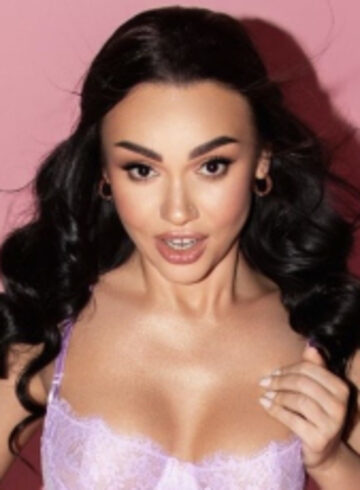 Paddington 300-to-400 Juliana london escort