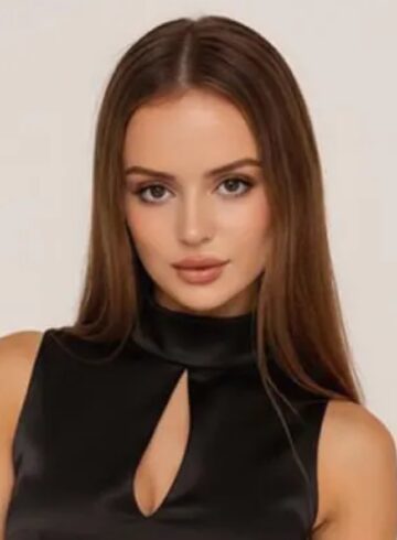 Outcall Only brunette Elira london escort