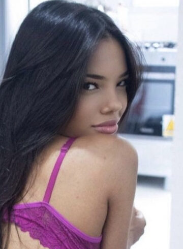 Marble Arch party-girl Lukarta london escort