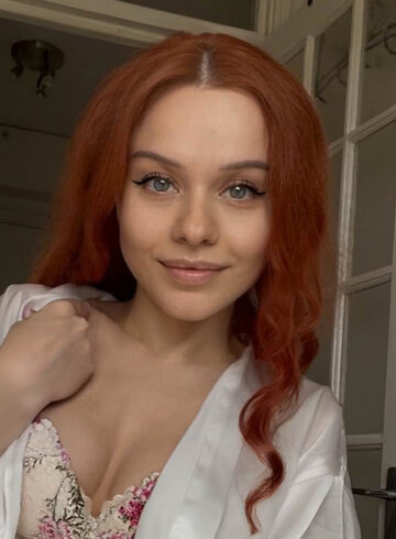 Earls Court 200-to-300 Lakmie london escort