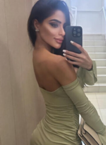 Kensington 200-to-300 Roslyn london escort