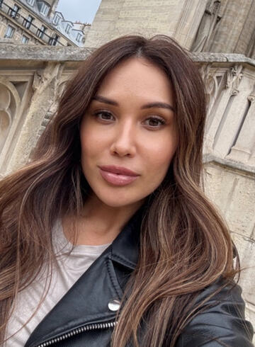 Earls Court brunette Stevia london escort