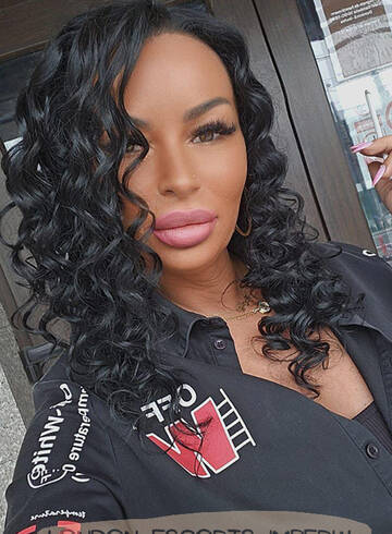 South Kensington party-girl Lauren london escort